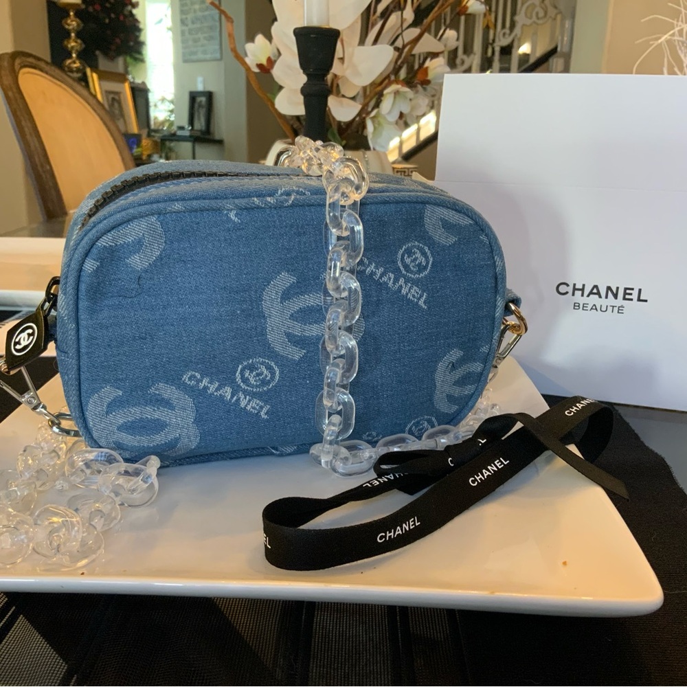 Chanel Denim Cosmetic Clutch All inclusive wrapping paper w/ribbon - Picture 2 of 6